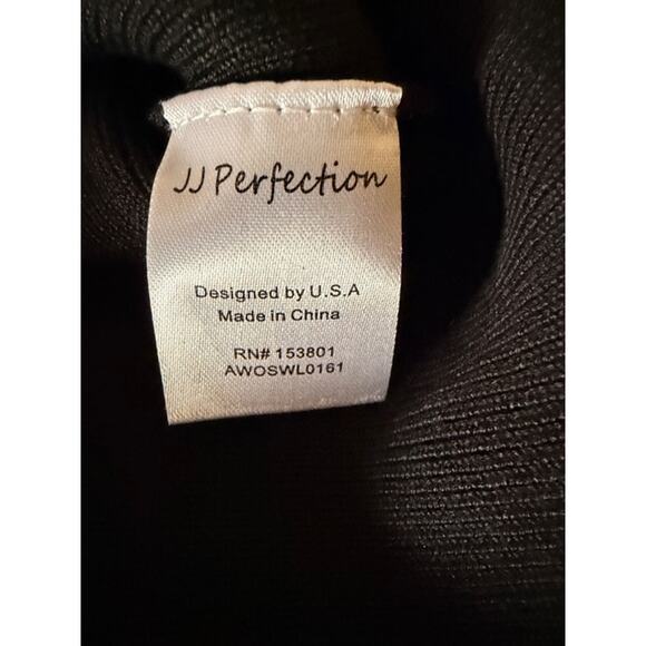 JJ Perfection Black Turtleneck Sweater – Size Large - Picture 5 of 6